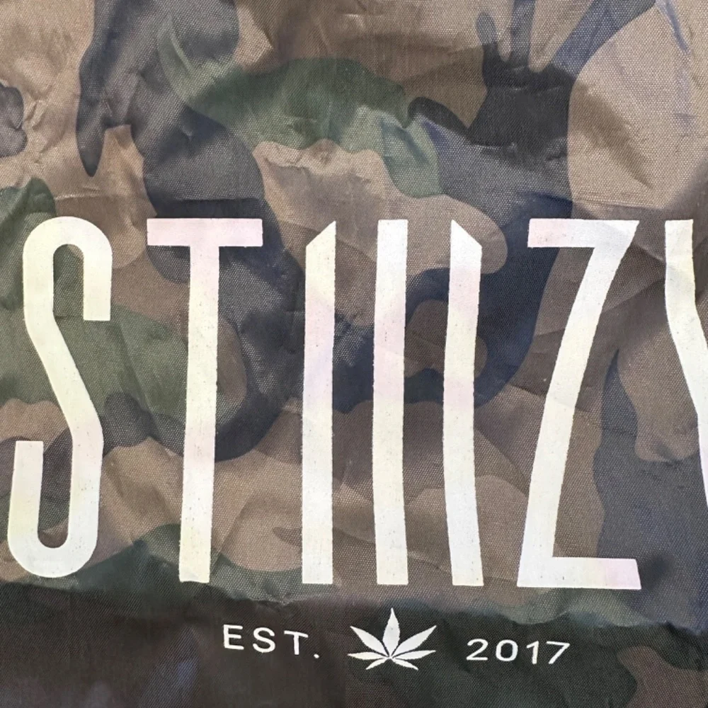 Stillzy‎ drawstring backpack style lightweight & thin
